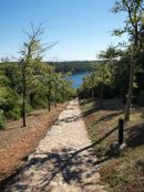 Cesta na pl&aacute;ž