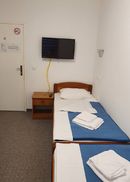 Hostel KARLOVAC, dvoulůžkov&yacute; pokoj